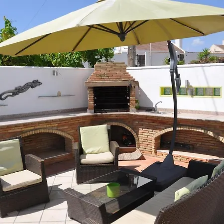 Βίλα With Private Pool - Near Golf